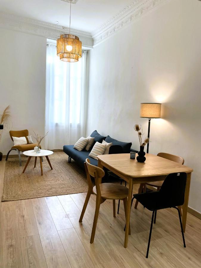 Apartment Cozy One Bedroom Apartment-city Center *