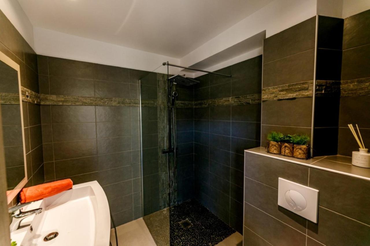 Suede 3 Ap4209 By Riviera Homes Apartment