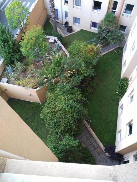 A & H + Wifi Hospedagem domiciliar Nice