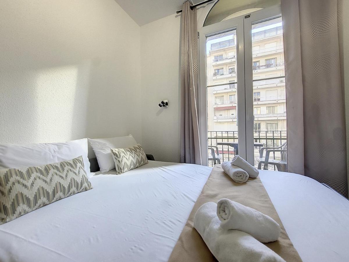 Nestor&jeeves - Rosie France Riviera - Close Sea - Balcony *