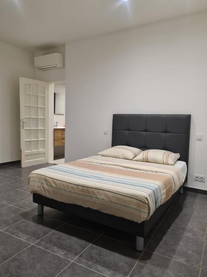 Le Cedre Bleu Apartment *