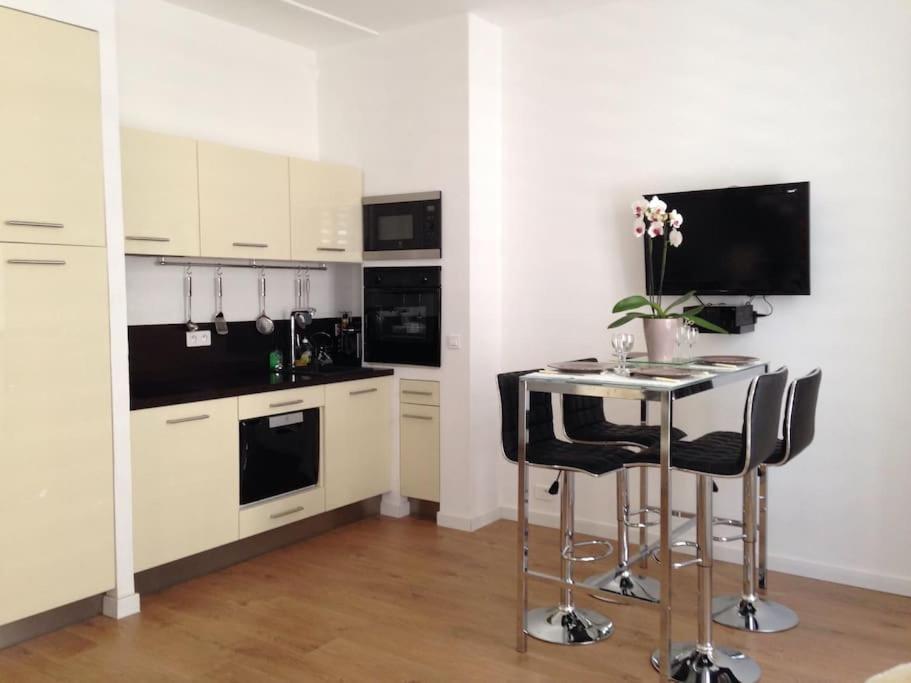 #28 1 Bdr Flat Ac Balcony Hper 10mins To & Old Town *