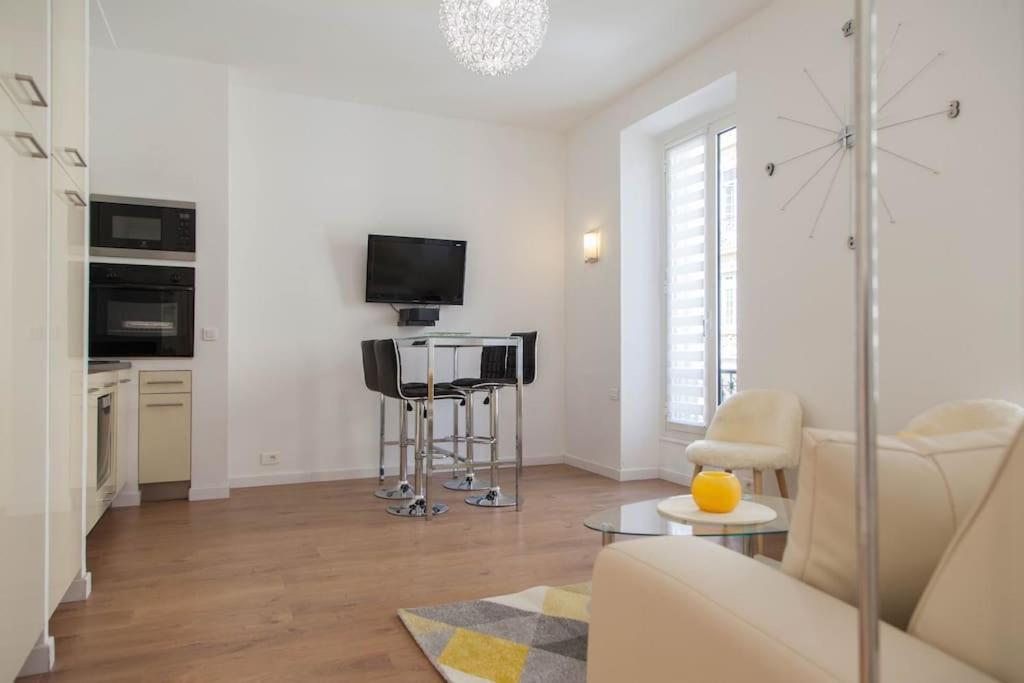 Appartement #28 1 Bdr Flat Ac Balcony Hper 10mins To & Old Town Nice