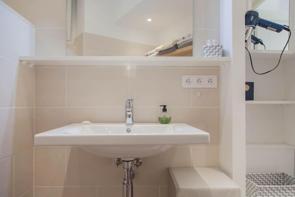 #28 1 Bdr Flat Ac Balcony Hper 10mins To & Old Town Appartement Nice