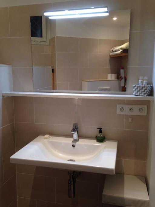 #28 1 Bdr Flat Ac Balcony Hper 10mins To & Old Town Appartement *
