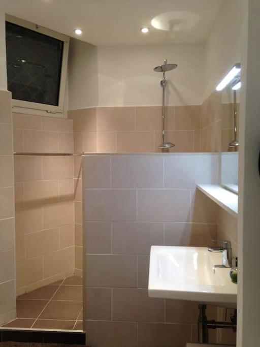 #28 1 Bdr Flat Ac Balcony Hper 10mins To & Old Town * Nice