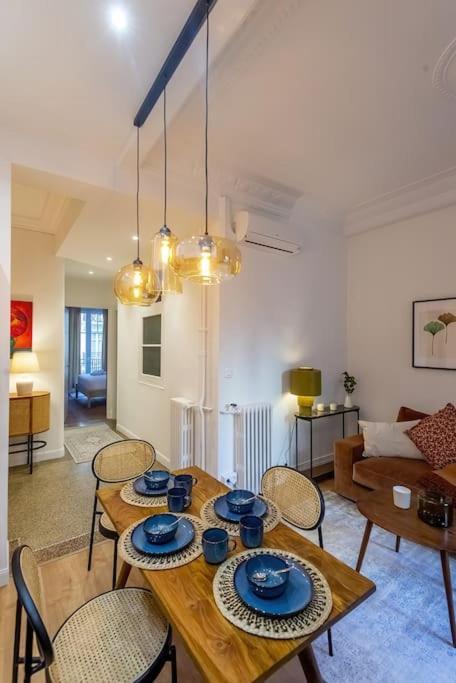 Superb 2p Of Standing, Comfort, Perfect Locati