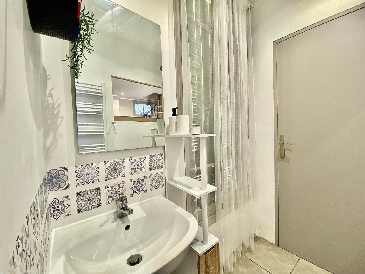 Lovely & Cozy Duplex Heart Of With Bathtub! Apartment *