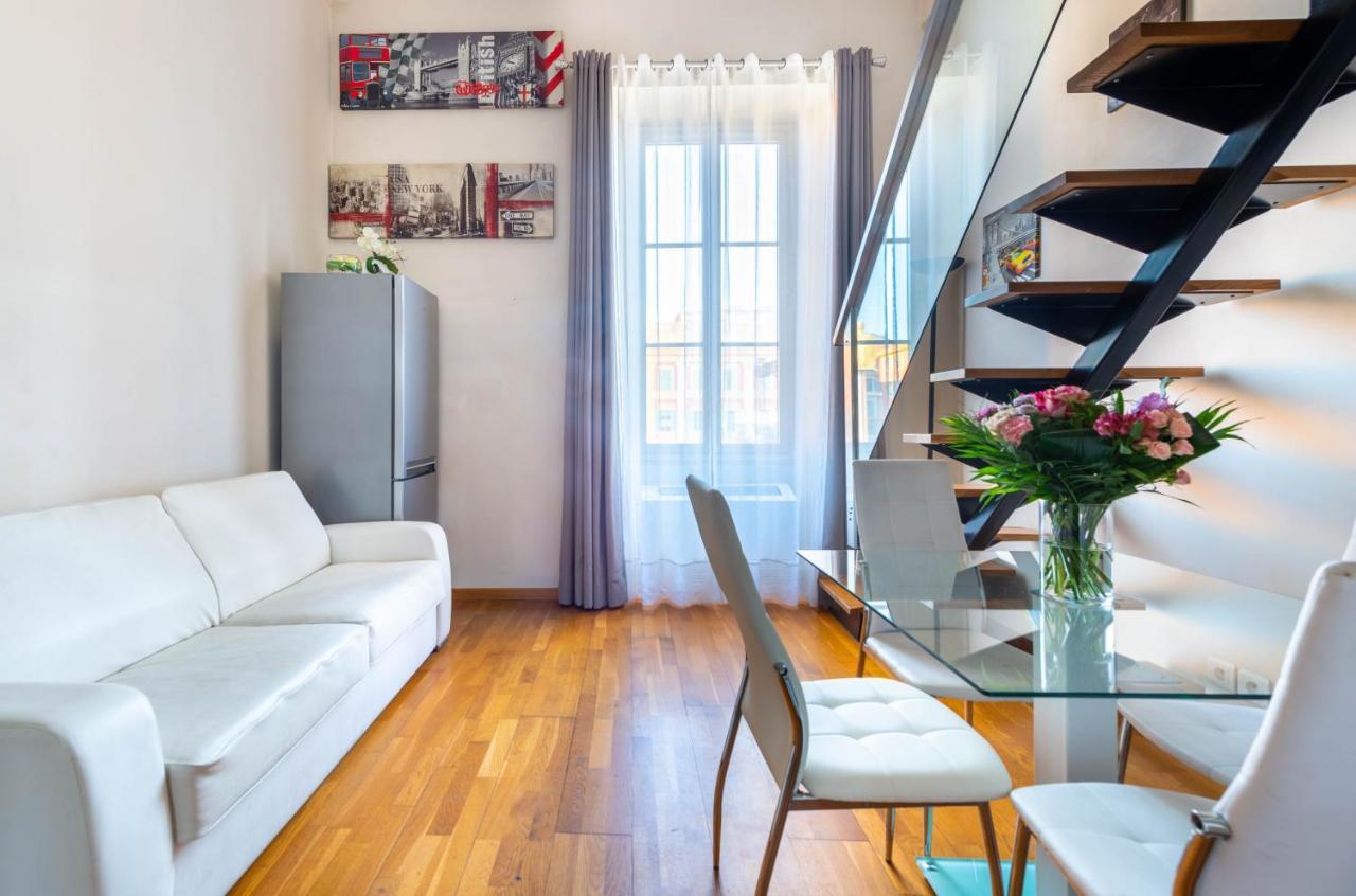 View On Principal Massena Place, Beach 2 Min Walk Apartment Nice