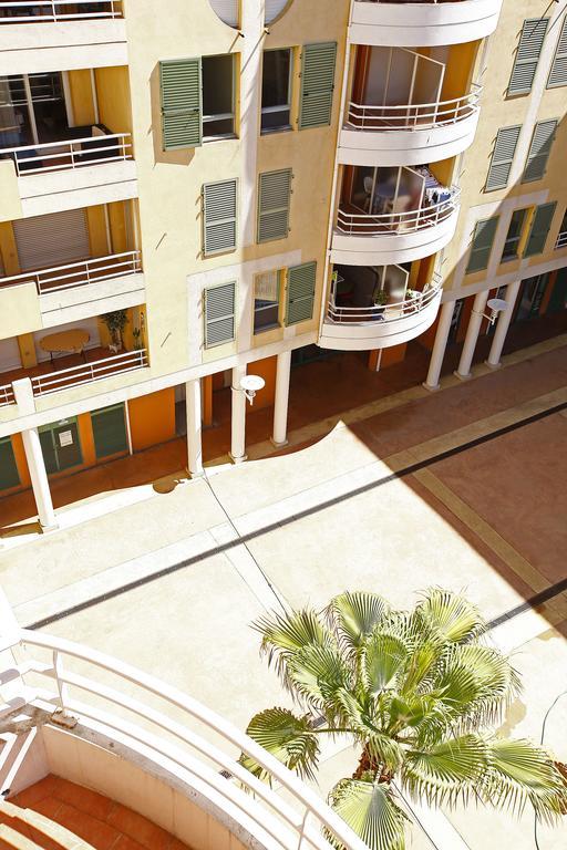 Appartement 3 Personnes Avec Coin Nuit Avec Terrasse Et Parking Quartier Du Port De Nice Apartment