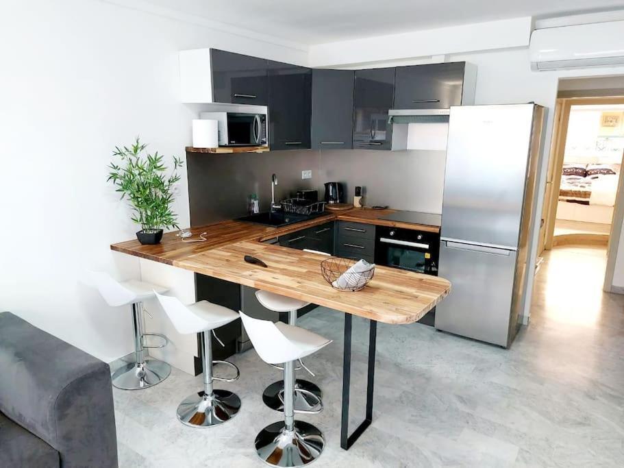 Apartment Le Pauliani : 3 Pieces Nice