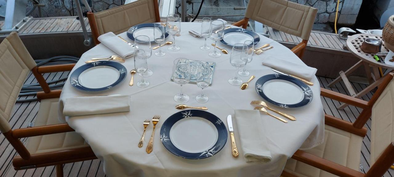 Yacht Charter Cannes Antibes Botel