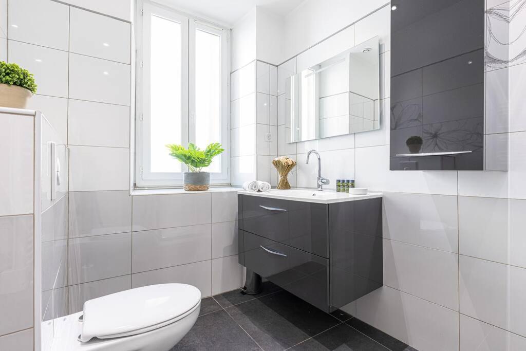 Ponchette - Independent House Promenade Des Anglais Apartment Nice