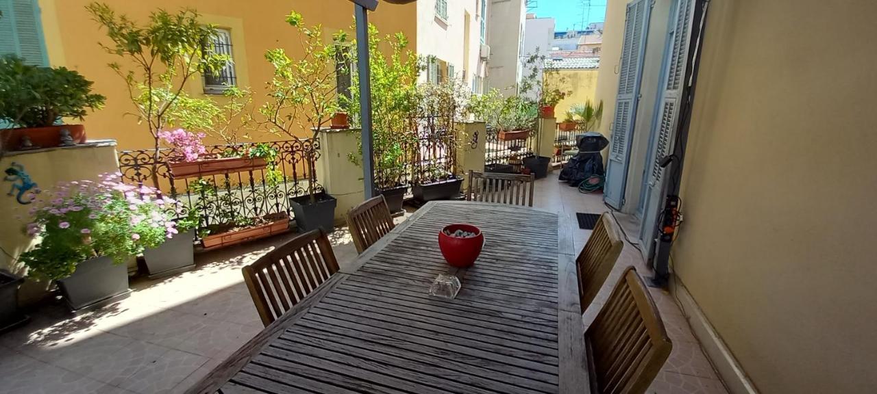 Apartment La Terrasse Nice