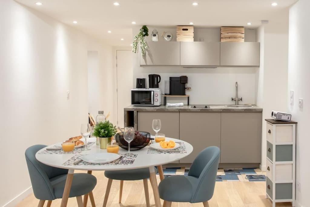 L10 2 Bedrooms Old Wifi 3mins Sea *