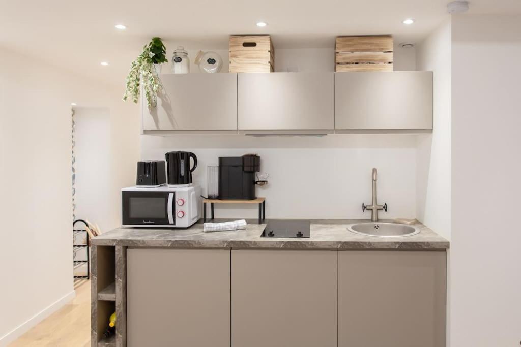 L10 2 Bedrooms Old Wifi 3mins Sea Apartment