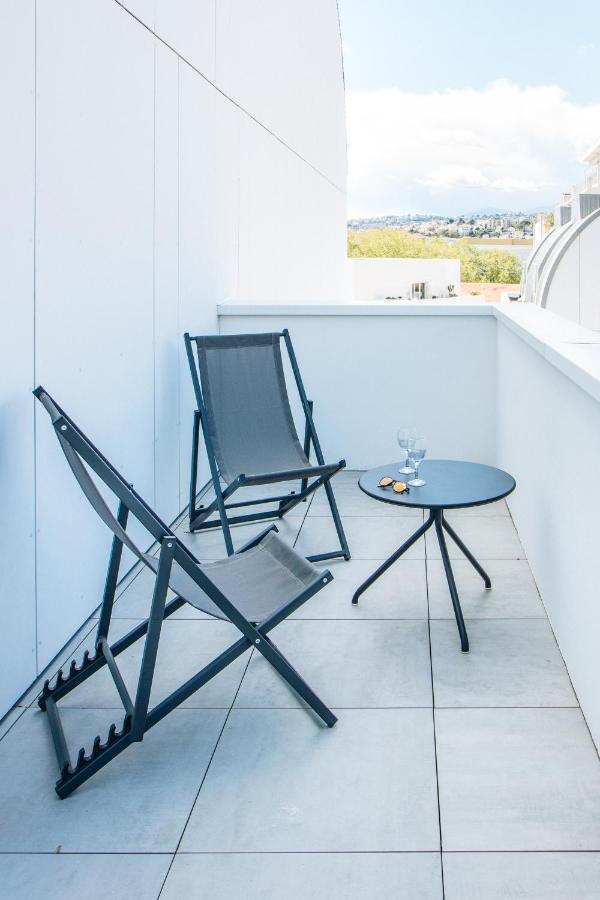 Twenty Business Flats Angely Aparthotel
