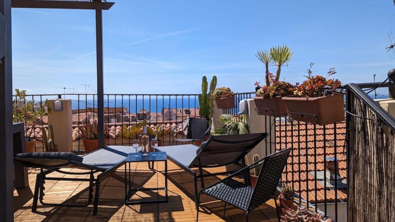 Le Chateau - The Beautiful Sight In Old Town, Private Terrace