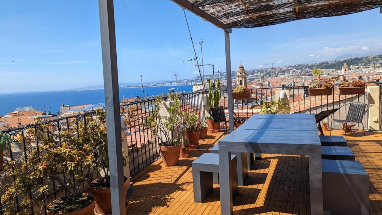 Le Chateau - The Beautiful Sight In Old Town, Private Terrace *