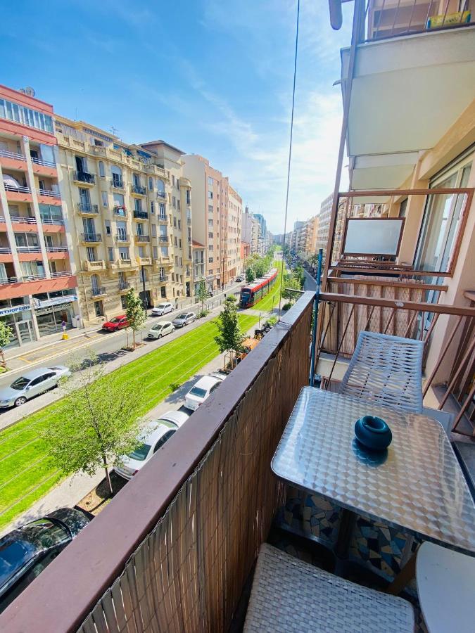 Magnifique 60m2 ,3 Pieces , Equipee,tres Lumineux, 2 Minutes A Pied De La Plage Apartment *