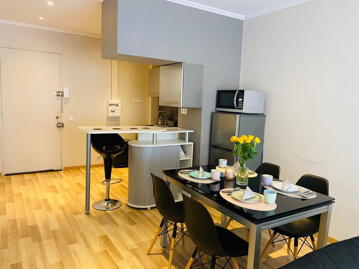 Apartment Magnifique 60m2 ,3 Pieces , Equipee,tres Lumineux, 2 Minutes A Pied De La Plage *