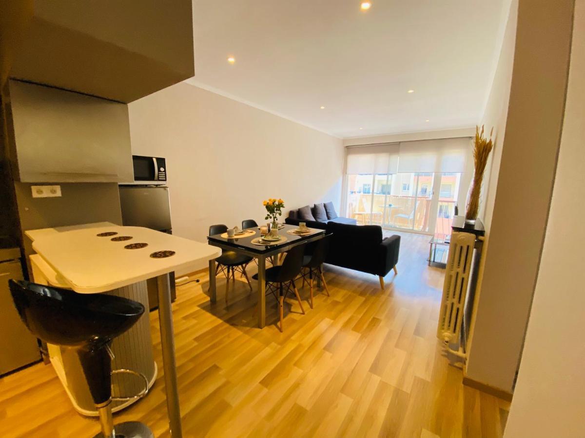 Apartment Magnifique 60m2 ,3 Pieces , Equipee,tres Lumineux, 2 Minutes A Pied De La Plage