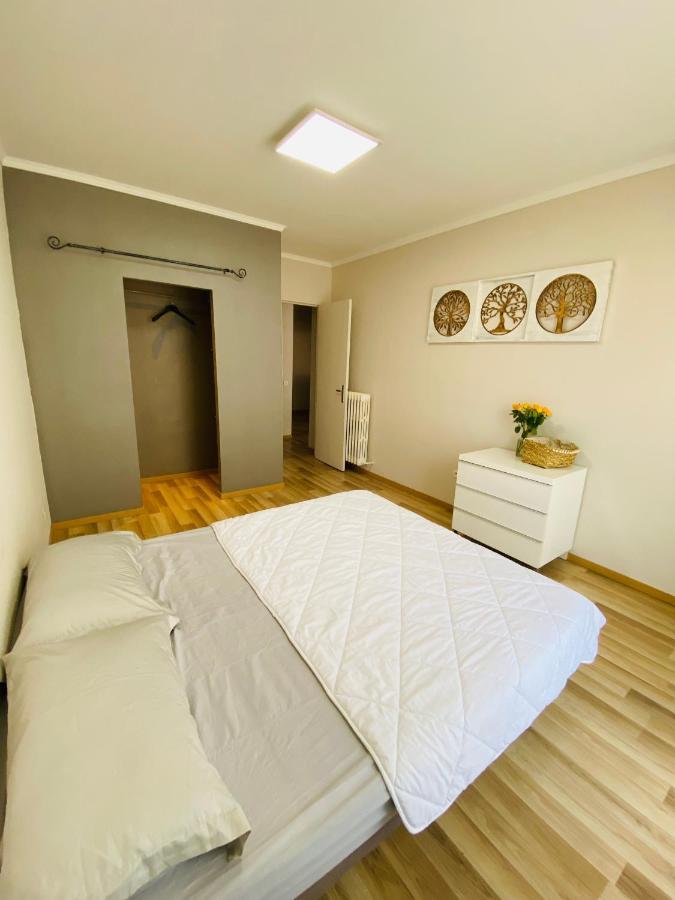 Apartment Magnifique 60m2 ,3 Pieces , Equipee,tres Lumineux, 2 Minutes A Pied De La Plage *