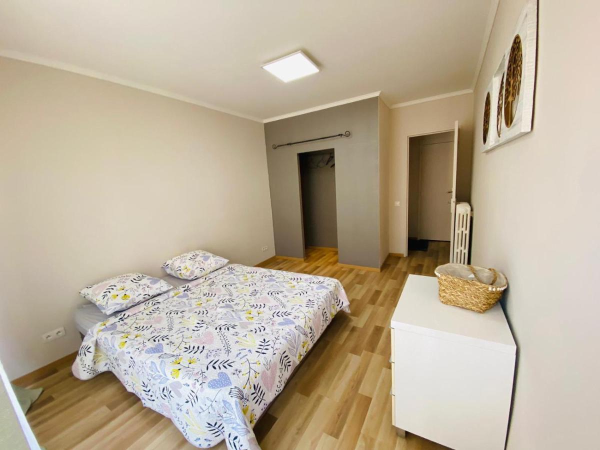 Apartment Magnifique 60m2 ,3 Pieces , Equipee,tres Lumineux, 2 Minutes A Pied De La Plage *