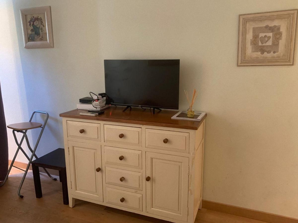 Chez Chebil In Rue Halevy - Near The Sea