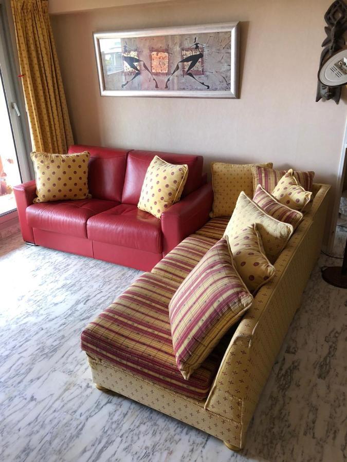 Azurelle Apartment *