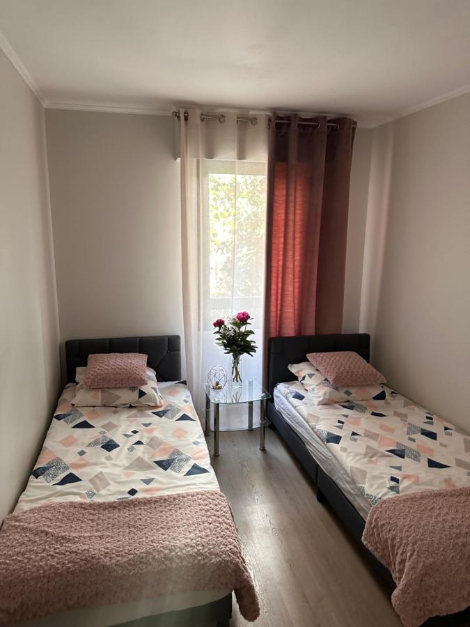 Apartment-avenue Des Fleurs - 06000 * Nice