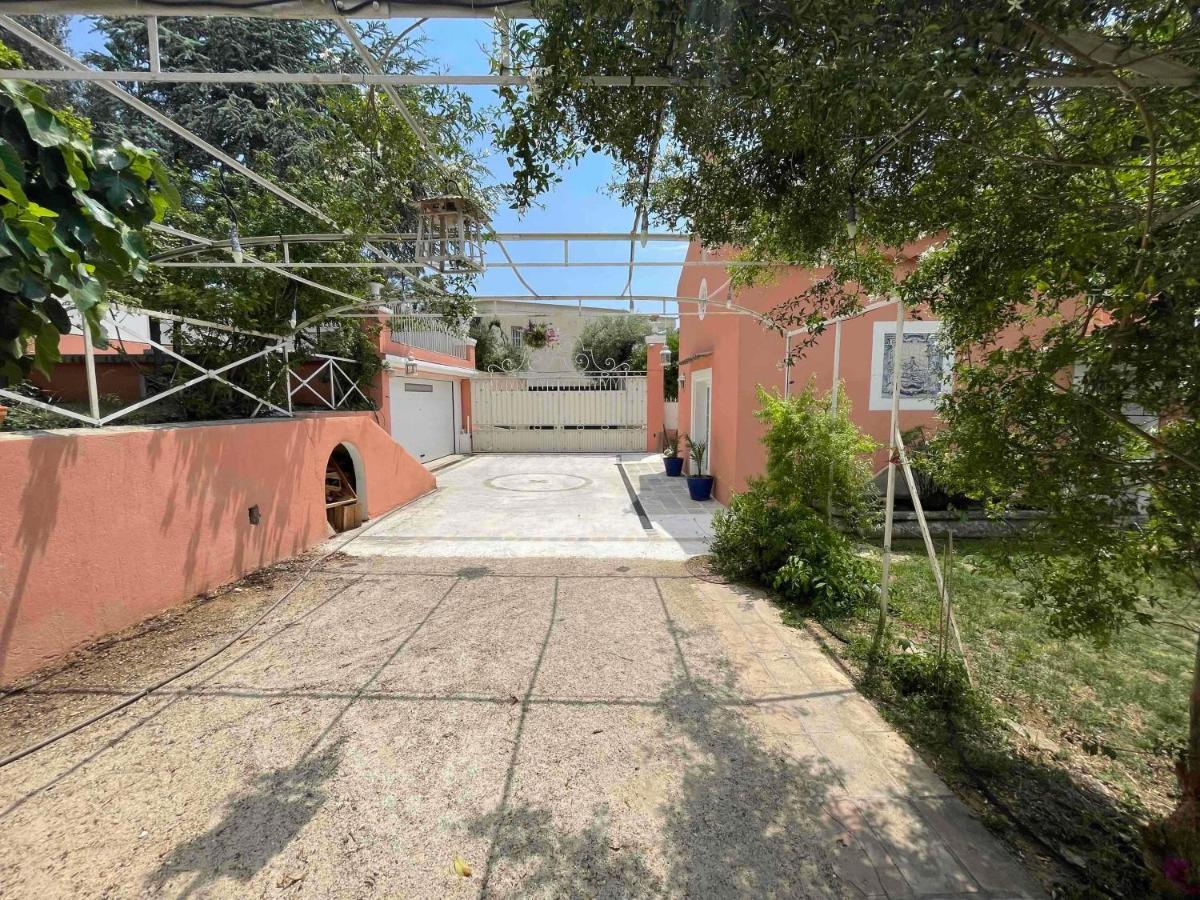 D'hotes Duplex Le Petit Mas Nicois De La Rose Holiday home *
