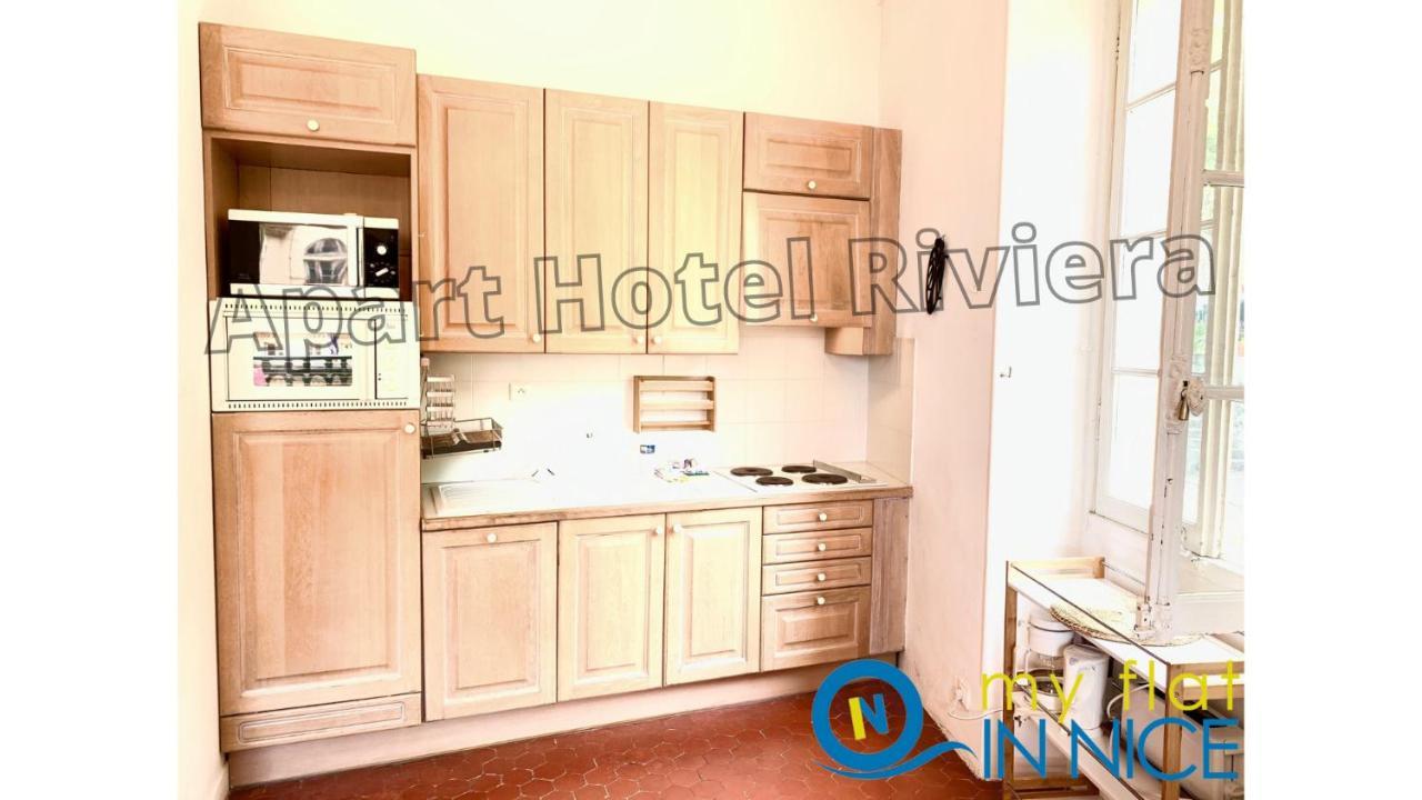 Riviera: Old Town Charm With Sea View Balcony