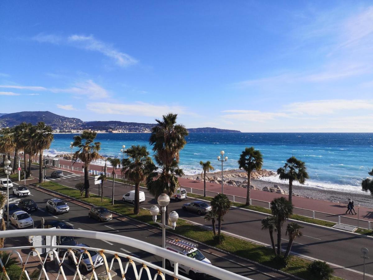 Front, Superbe Pour 4 Personnes * Nice