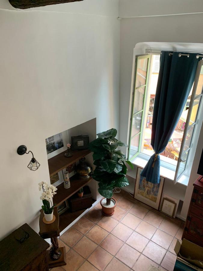 33 On The Old Historic Senate Square Appartement