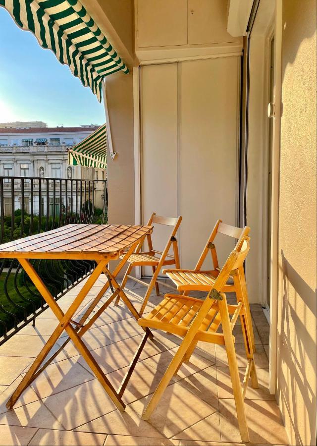 Air-conditioned With Garage Near The Sea Nice