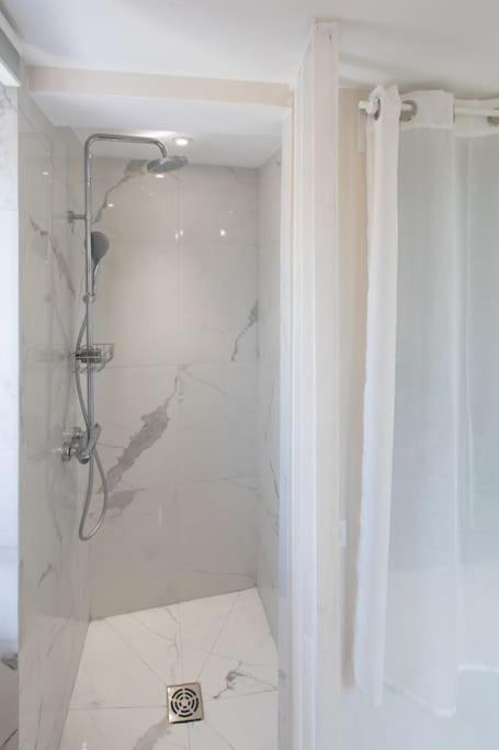 #49 Perfect Location Saleya Old Town 2mins To Sea Ac Appartement Nice