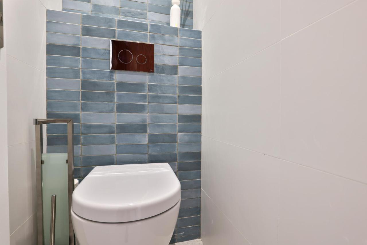 Incroyable Vue Mer, 2 Pieces Refait A Neuf Avec Piscine Sur Le Toit/ Wifi/ac Nice