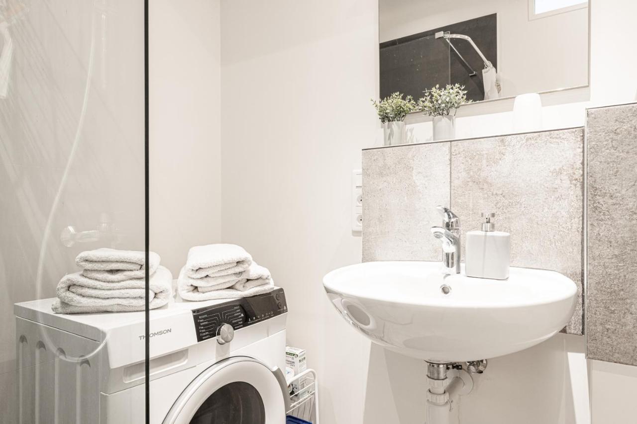 The Place To Be In Apartment