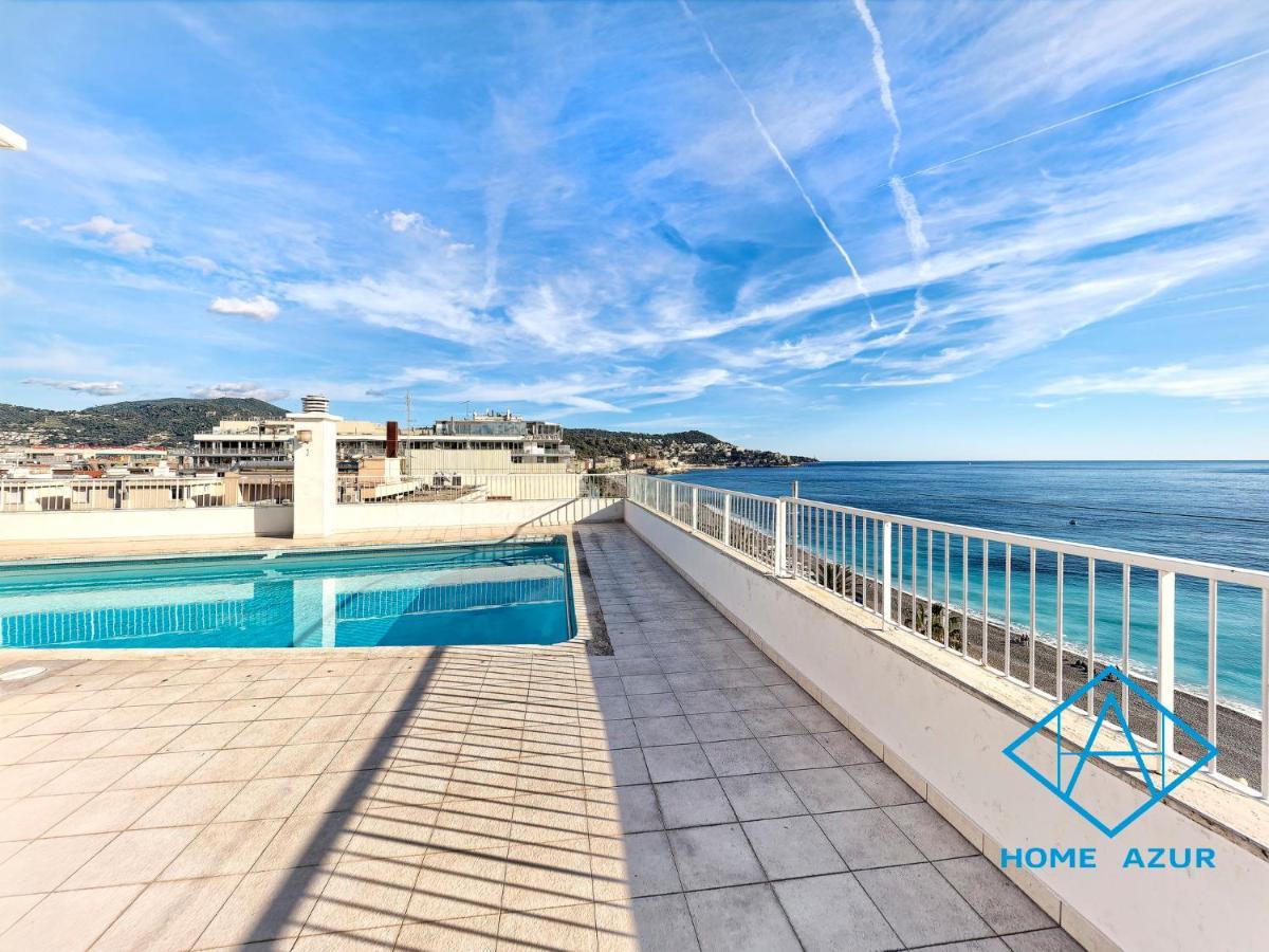 Royal Lux Spacious Seaside Pool