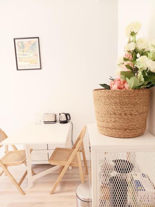 Cosy A 150 M De La * Nice