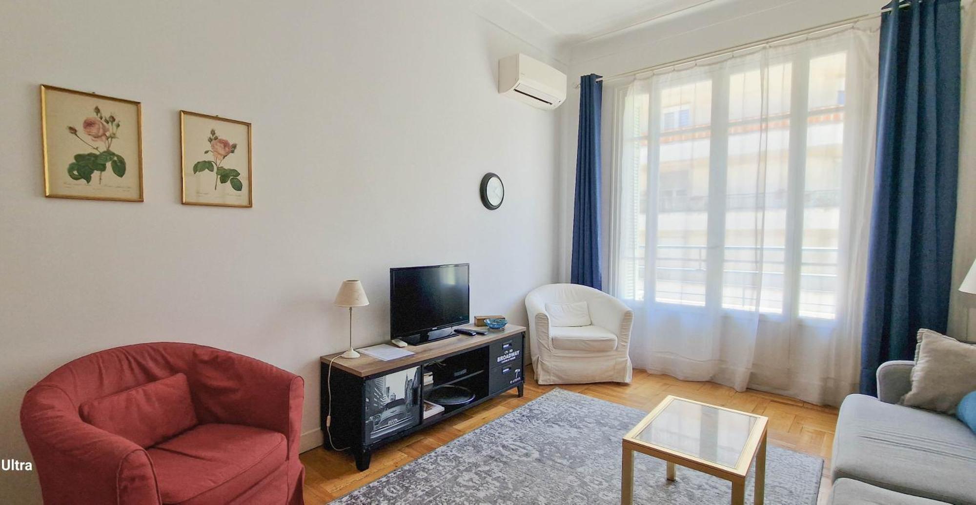 Center Nice,1 , 2 Balcons Apartment