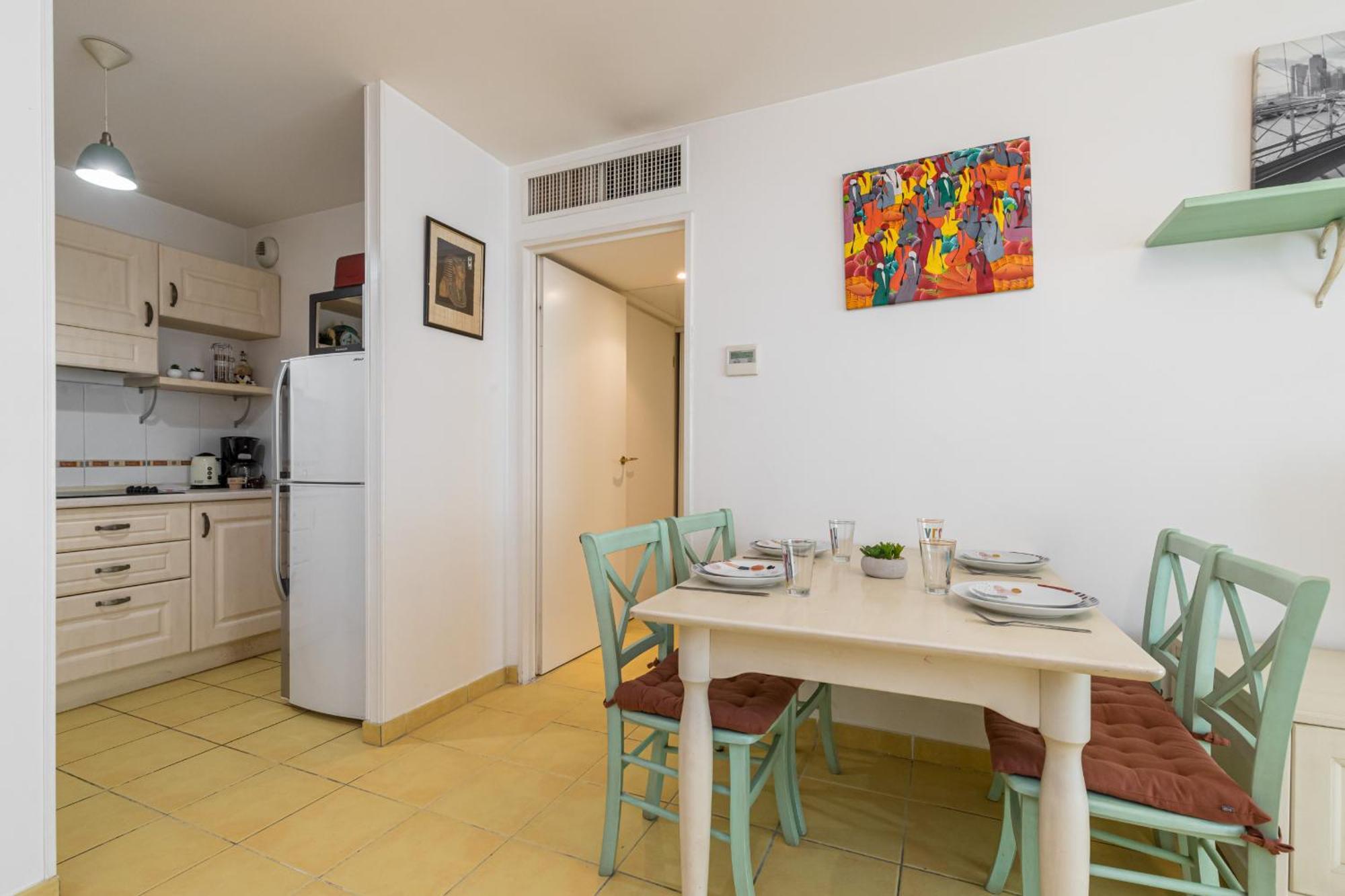 1 Bedroom Downtown Carre D'or With Garage Apartamento