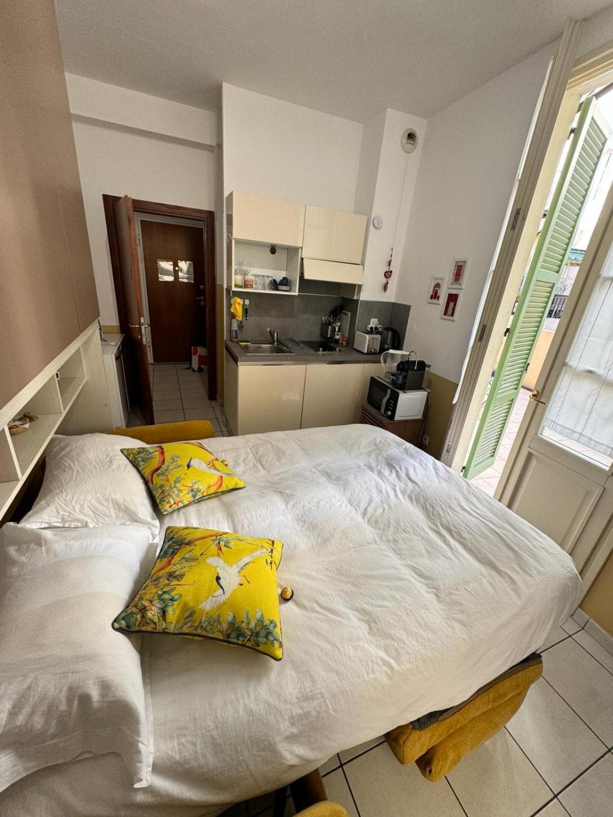 Apartment Grimaldi Ac 2 Terraces Wifi 5mins Sea