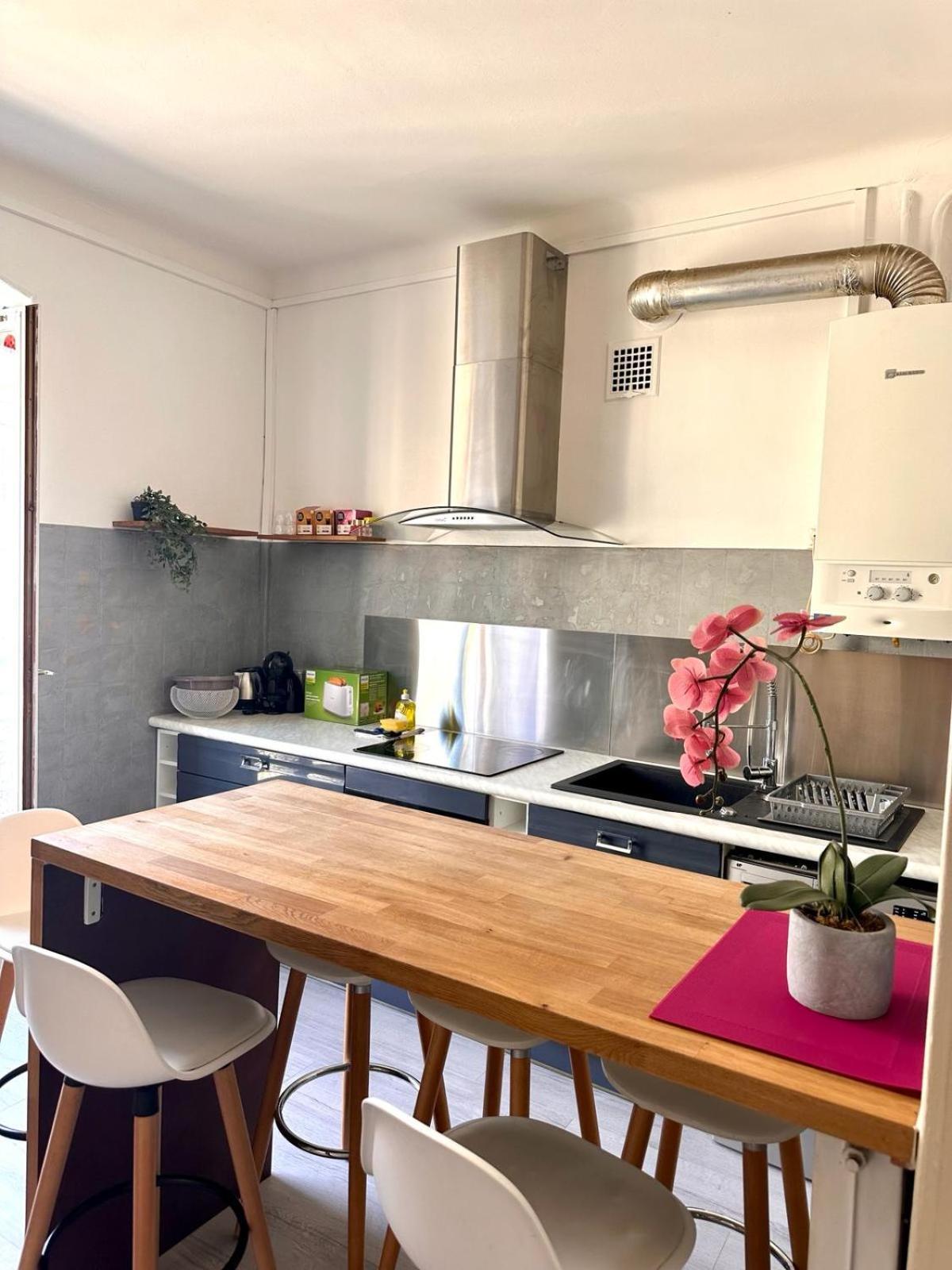 11 Trachel - T2 Spacieux A Proximite De Gare Thiers Apartamento