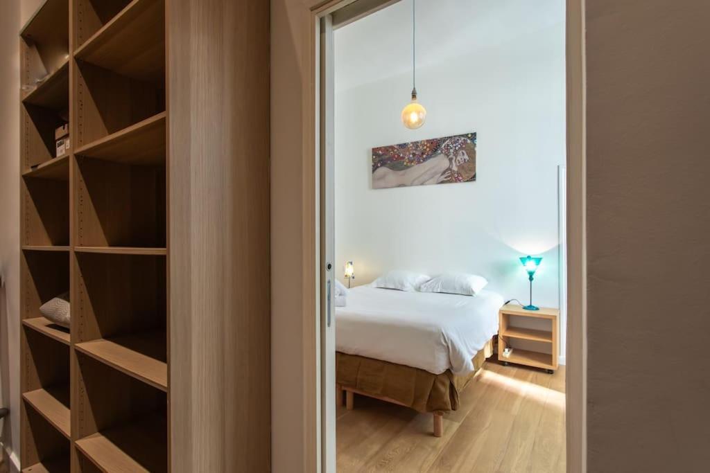 Apartment #22 Emma 2bdr Balcony Center Town 2mins Tramway