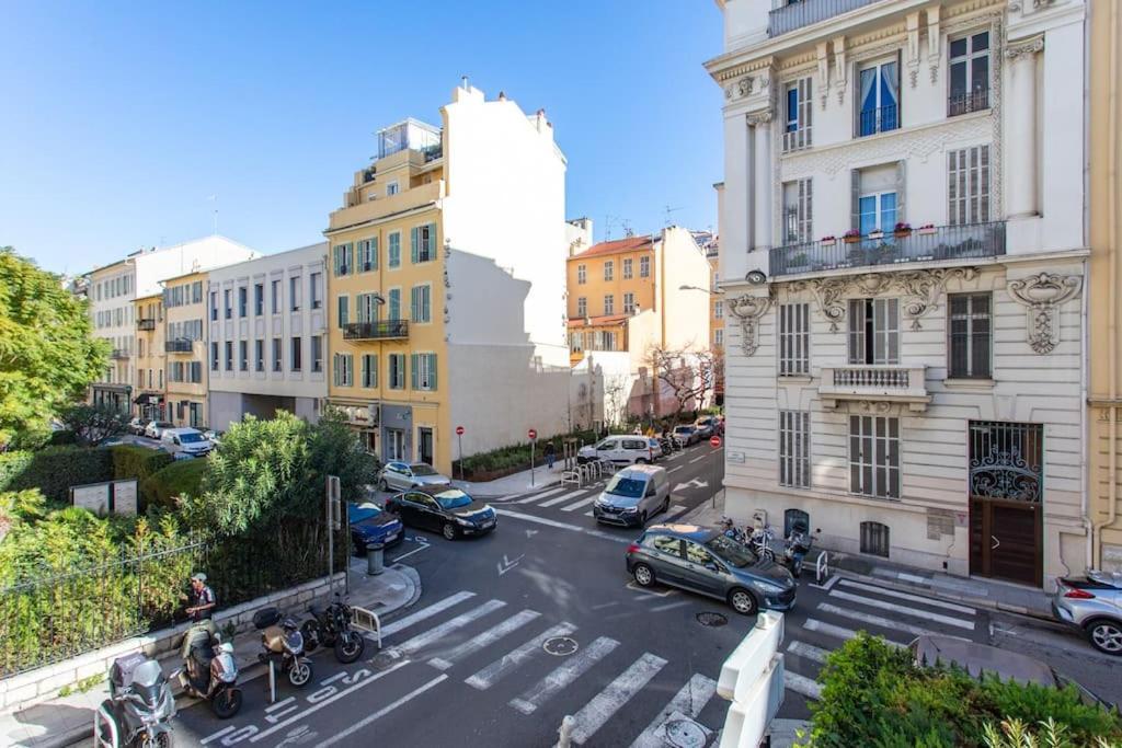 #22 Emma 2bdr Balcony Center Town 2mins Tramway