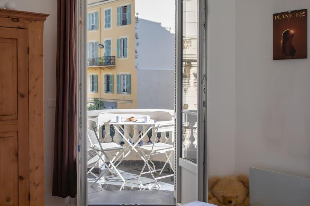 #22 Emma 2bdr Balcony Center Town 2mins Tramway Nice
