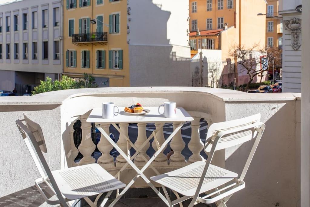 #22 Emma 2bdr Balcony Center Town 2mins Tramway *