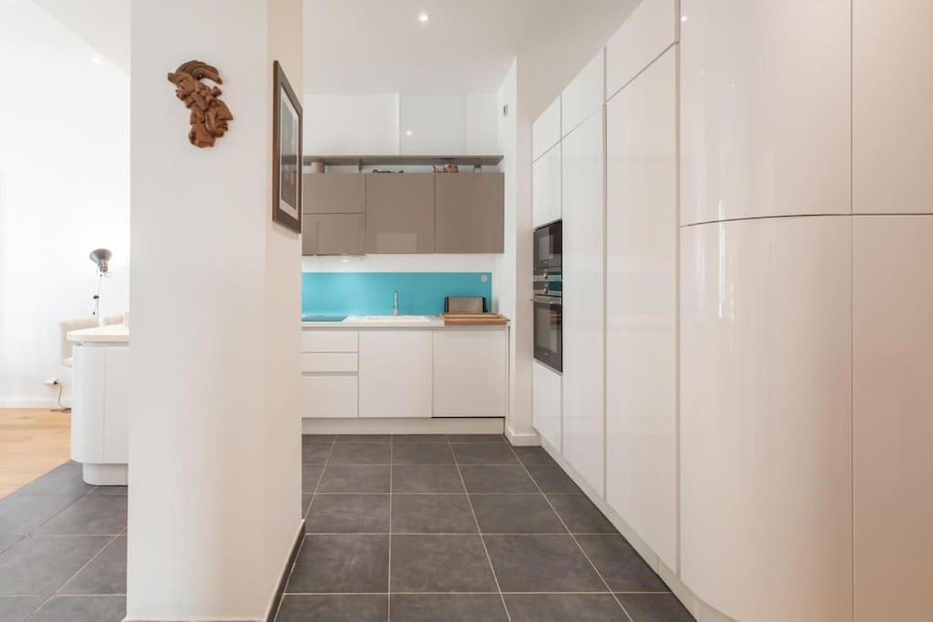 #22 Emma 2bdr Balcony Center Town 2mins Tramway